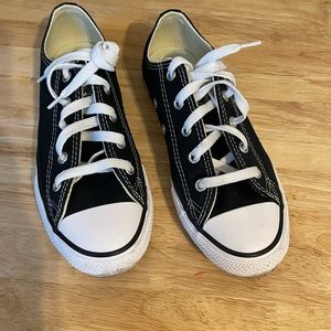 EUC Kids Converse Sneakers Black size 2